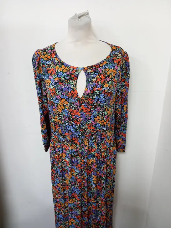 ABSTRACT SPOT MAXI DRESS SIZE 14