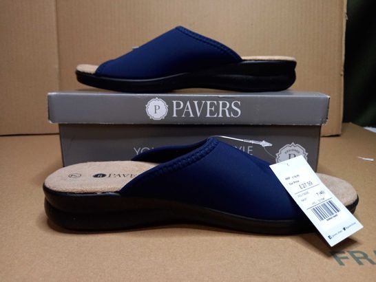 BOXED PAIR OF PAVERS NAVY SANDALS - SIZE 7