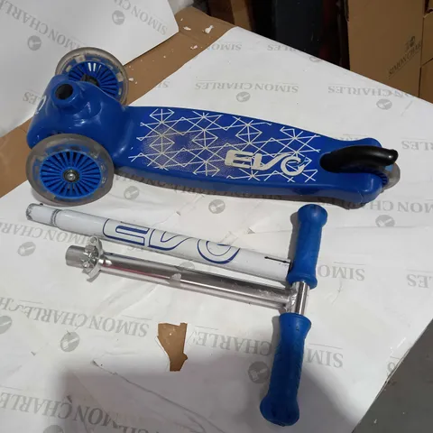 EVO LIGHT UP MOVE N GROOVE SCOOTER - BLUE