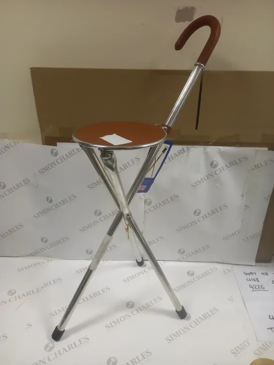 TIRION FOLDABLE SEAT STICK