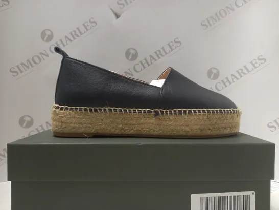 BOXED HOBBS ALICIA ESPADRILLE IN NAVY - SIZE 5