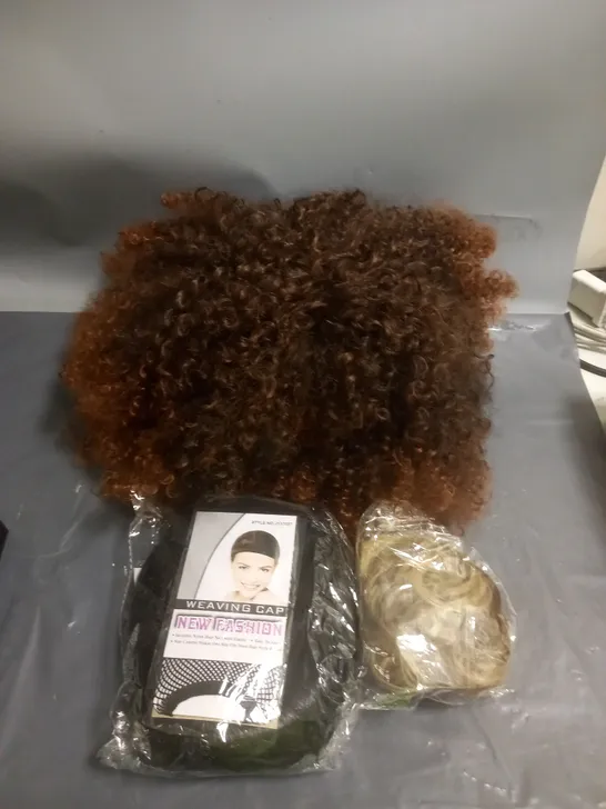 APPROXIMATELY 20 WIGS AND HAIR PIECES. ASSORTED COLOURS, SIZES AND STYLES