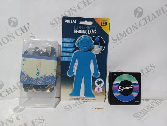 APPROXIMATELY 10 ASSORTED HOUSEHOLD ITEMS TO INCLUDE LOOP EQUINOX, FLEXIBLE NOVELTY READING LAMP, ETC