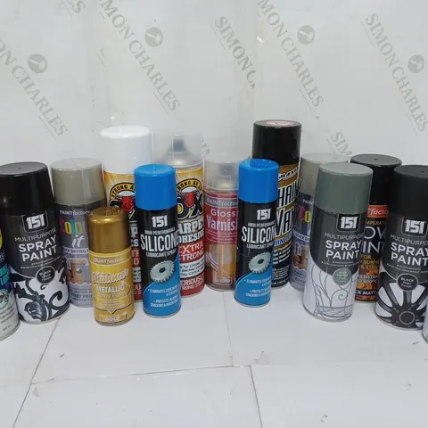 APPROXIMATELY 15 ASSORTED AEROSOLS TO INCLUDE PAINTFACTORY SHIMMER METALLIC GOLD SPRAY PAINT (200ml), WD-40 SPECIALIST MOTORBIKE CHAIN LUBE (400ml), 151 MULTIPURPOSE SPRAYT PAINT GREY PRIMER, ETC - CO