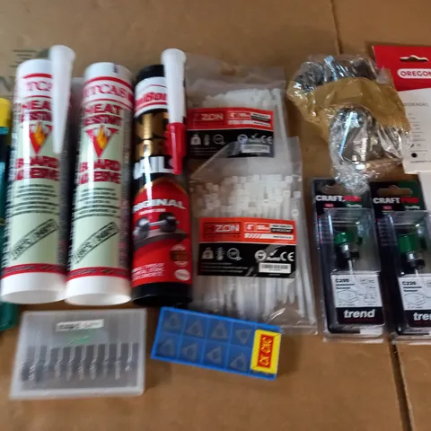 LOT OF ASSORTED DIY AND TOOL ITEMS TO INCLUDE HLLER DRILL BITS AND NO MORE NAILS