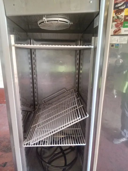 COMMERCIAL SINGLE FREESTANDING FRIDGE 