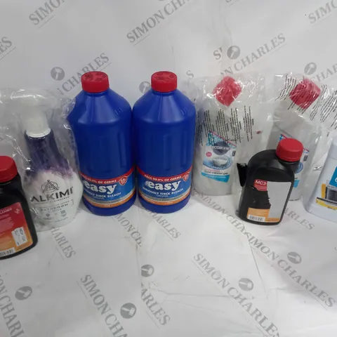 APPROXIMATELY 10 ASSORTED HOUSEHOLD GOODS TO INCLUDE MC3+, EASY THICK BLEACH, AND ECOZONE CLEANER GEL ETC. 