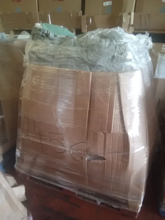 PALLET OF APPROXIMATELY 8 HOT TUB PARTS