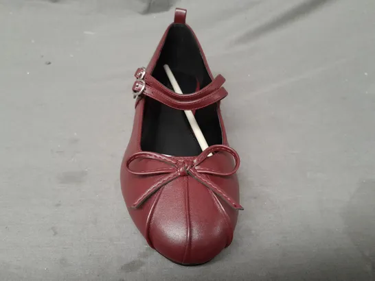 BOXED PAIR OF RAID WIDE FIT BALLET FLATS IN BURGUNDY UK SIZE 6