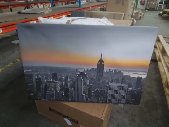 GOLDEN NEW YORK - WRAPPED CANVAS PHOTO