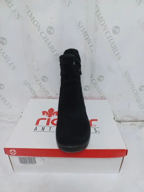 BOXED RIEKER ANTISTRESS LADIES BLACK FLEECE LINED BOOTS ZIP FASTENING. SIZE EU 40