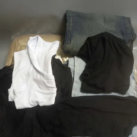BOX OF APPROXIMATELY 10 ASSORTED CLOTHING ITEMS TO INCLUDE JEANS, JUMPSUIT, JACKETS ETC
