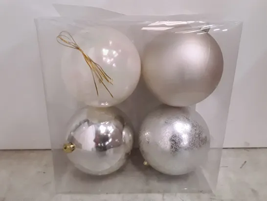 BOX CONTAINING APPROXIMATELY 6 BRAND NEW BOXED 140MM CHAMPAGNE BAUBLE 4PKS