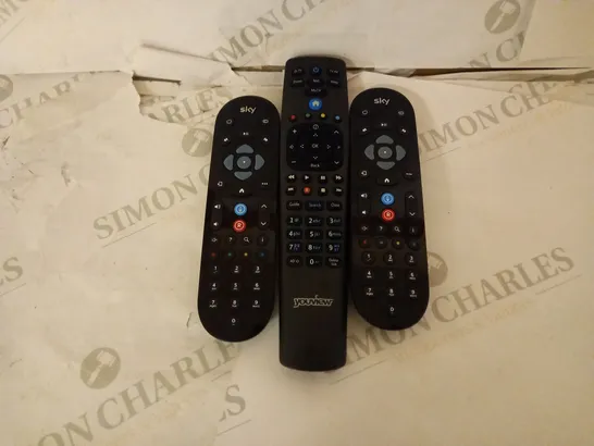 LOT OF TV REMOTES TO INCLUDE 2 SKY Q REMOTES, 1 YOUVIEW REMOTE