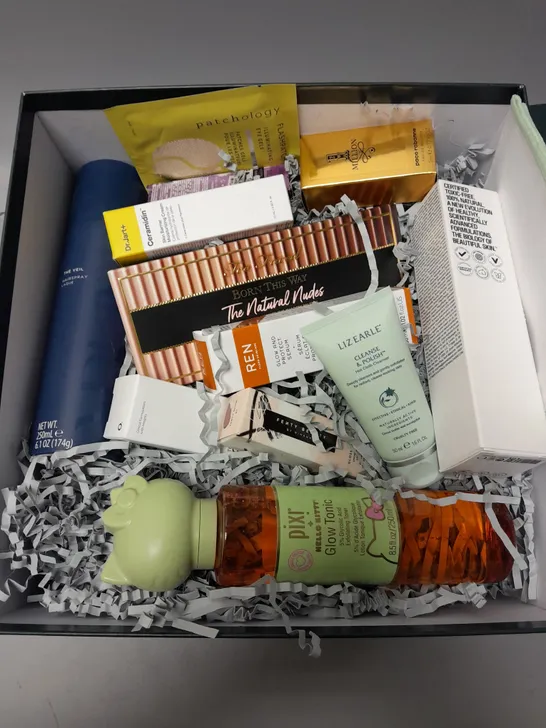 BOXED BOOTS BEST OF BEAUTY 16-PIECE BOX SET