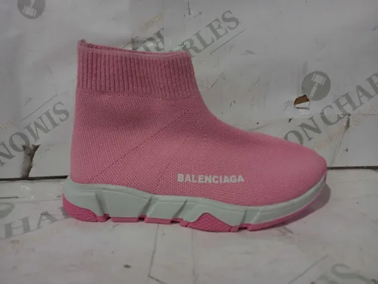 BOXED PAIR OF BALENCIAGA CHILDREN'S SHOES IN PINK EU SIZE 26