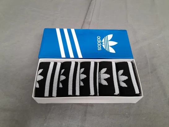 BOXED ADIDAS BLACK SOCKS SET OF 5 - SIZE 25-27CM