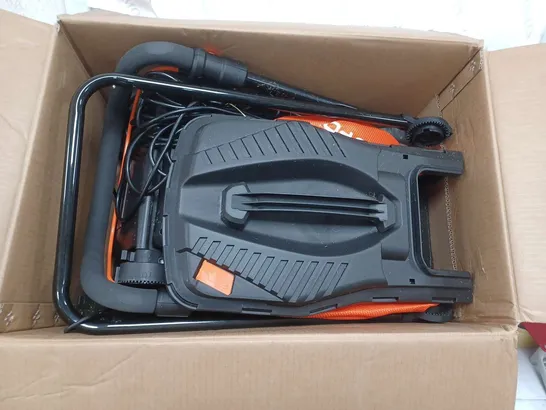 BOXED YARD FORCE ELECTRIC LAWNMOWER 