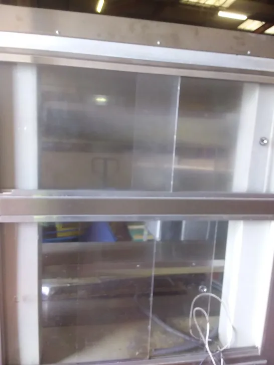 HEATED SELF SERVE DISPLAY UNIT WITH REAR ACCESS DOORS