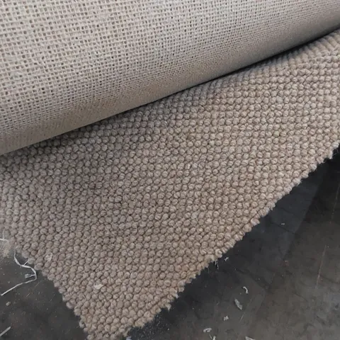ROLL OF QUALITY EXQUISITE PRAIA CARPET // SIZE: APPROXIMATELY 7.7 X 5m
