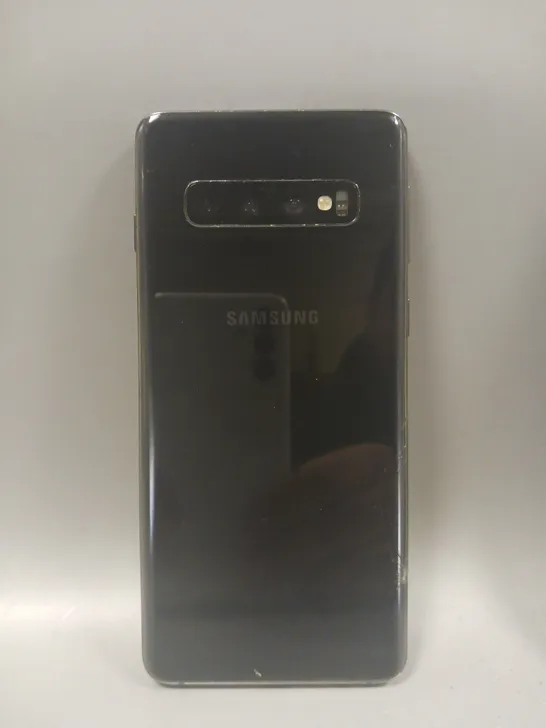 SAMSUNG GALAXY S10