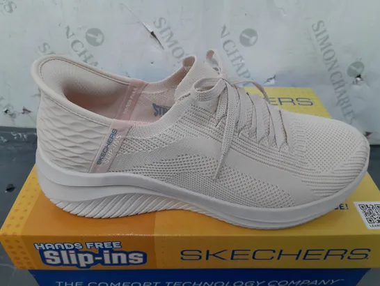 BOXED SKECHERS SLIP-INS TRAINERS IN PINK - UK 7