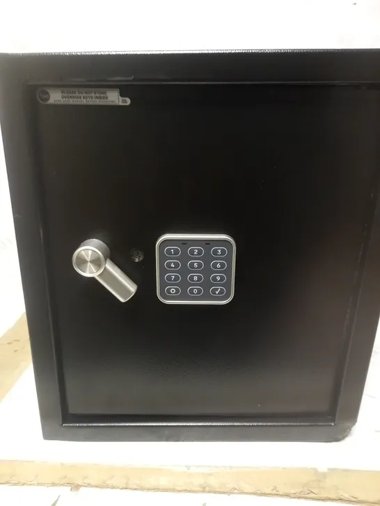 YALE YEC/390/DB1 - LARGE ALARMED VALUE SAFE