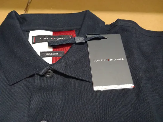 TOMMY HILFIGER CHEST FLAG POLO SHIRT - M