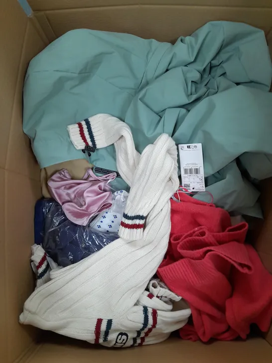 BOX OF APPROXIMATELY 15 ASSORTED CLOTHING ITEMS TO INCLUDE MNG CARDIGAN, EXPLORED JACKET, MOTEL TOP ETC