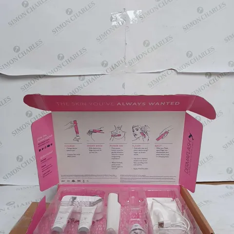 DERMAFLASH LUXE FACIAL EXFOLIATION & SKIN RENEWAL SYSTEM WITH REPLENISHMENT KIT