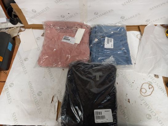 BOX OF APPROXIMATELY 18 DESIGNER CLOTHING ITEMS TO INCLUDE RUTH LANGFORD BLACK DRESS SIZE 16, DG2 WASHED JEANS SIZE 10, DERPHY METALLIC PINK DRESS SIZE 12 ETC