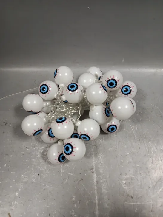 HALLOWEEN THEMED BATTERY POWERED EYEBALL STRING LIGHTS  