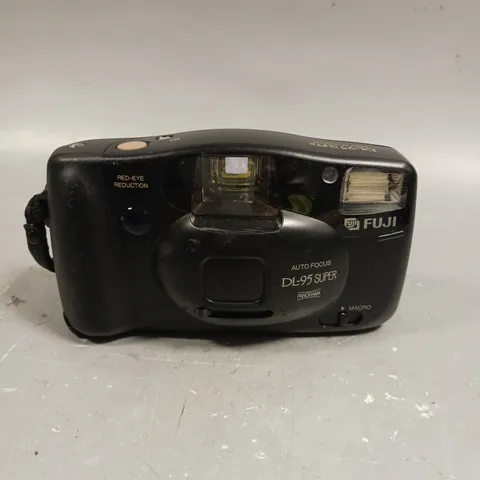 FUJI DL-95 DROP IN LOADING FILM CAMERA 