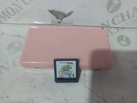 NINTENDO DS LITE HANDHELD GAMES CONSOLE IN PINK (USG-001) W. SHREK SMASH N' CRASH RACING GAME