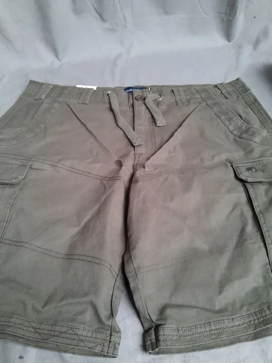 RAGING BULL KHAKI CARGO SHORTS - SIZE 40