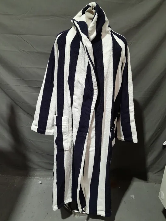 GANT STRIPED ROBE IN EVENING BLUE/WHITE - SMALL