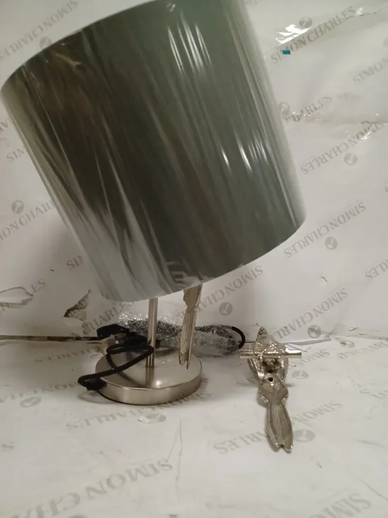 ALISON CORK DOUBLE PARROT DETAIL TABLE LAMP