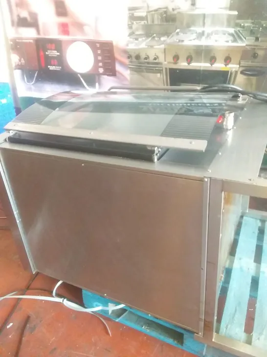 BKI SINGLE ROTISSERIE OVEN 