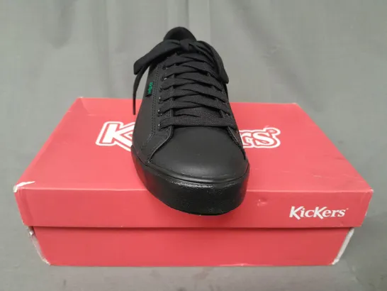 BOXED PAIR OF KICKERS SHOES IN BLACK EU SIZE 37