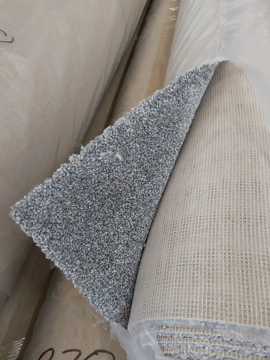 ROLL OF QUALITY PRIMO WESTMOORLAND SLATE CARPET // SIZE: 4 X 3.9m