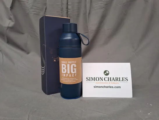 BOXED CPI 20TH ANNIVERSARY STAINLESS STEEL DRINK BOTTLE IN NAVY