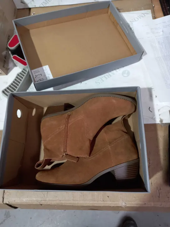 BOXED NEW VIONIC ORTHOTIC VERA ANKLE BOOTS - TAN - UK SIZE 5.5