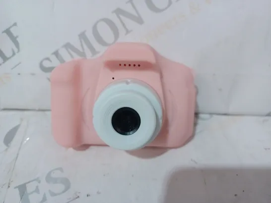 BOXED UNBRANDED CHILDREN'S DIGITAL CAMERA