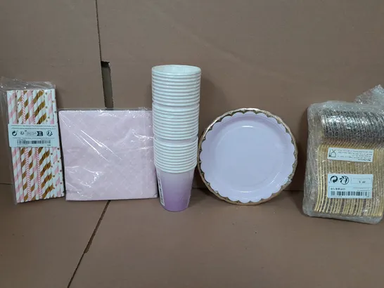 BOX OF APPROXIMATELY 8 ASSORTED ITEMS TO INCLUDE - STRAW , CUPS  ,PLATES ETC