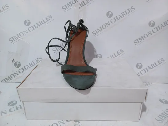 BOXED PAIR OF REISS ZHANE STRAPPY SUEDE HEELS IN GREEN SIZE 6