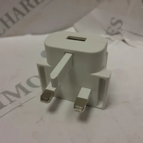 APPROXIMATELY 32 USB-A TRAVEL CHARGERS