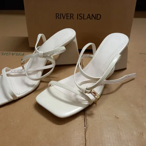 BOXED RIVER ISLAND JOANNA SHOES IN CREAM - UK 8