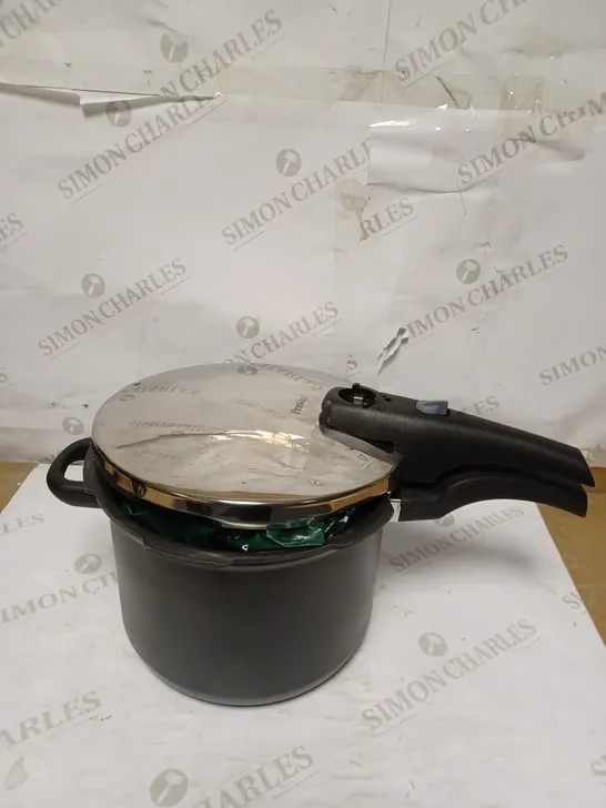 PRESTIGE SMART PLUS 6L PRESSURE COOKER 