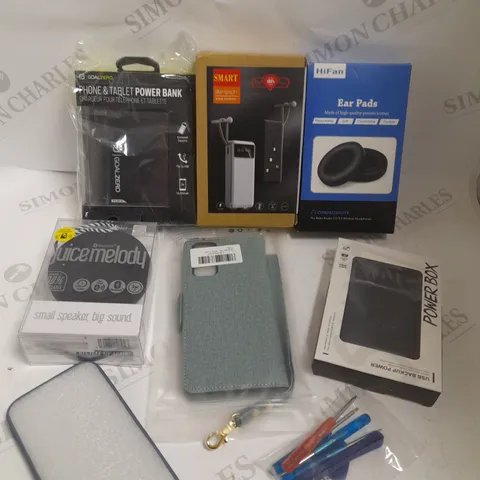 BOX OF APPROXIMATELY 20 ASSORTED PHONE/TABLET ACCESSORIES TO INCLUDE POWERBANKS, WIRELESS SPEAKER, CHARGING CABLES ETC 