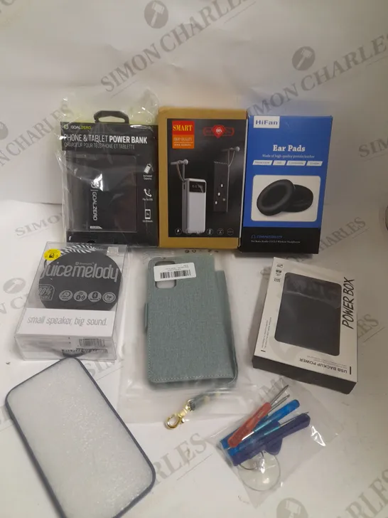 BOX OF APPROXIMATELY 20 ASSORTED PHONE/TABLET ACCESSORIES TO INCLUDE POWERBANKS, WIRELESS SPEAKER, CHARGING CABLES ETC 